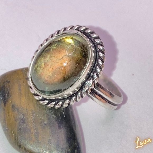 Dainty Natural Labradorite Gemstone Handmade Minimalist Ring - Picture 4 of 6